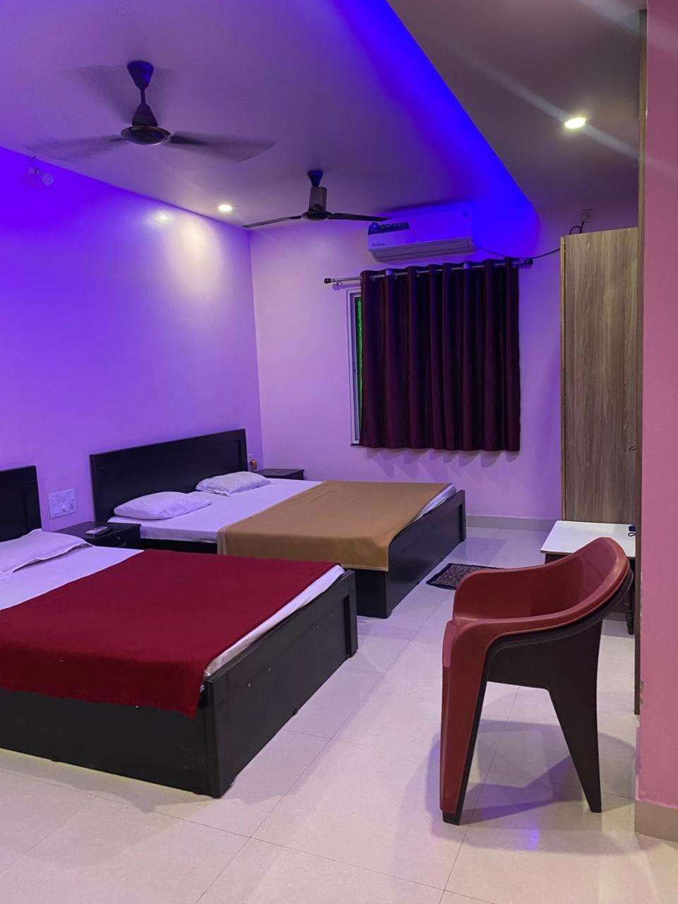 Nityananda Inn بوري المظهر الخارجي الصورة